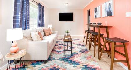 Near Cleco & Hospital | w/Office | 55" TV | King 🛏