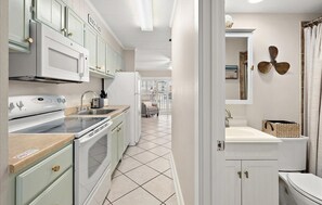 Fridge, microwave, oven, stovetop - Nicely Furnished and Updated 1 BR 1 BA Unit - Steps from the Beach! (Ocean City)