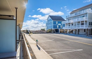 Exterior - Nicely Furnished and Updated 1 BR 1 BA Unit - Steps from the Beach! (Ocean City)