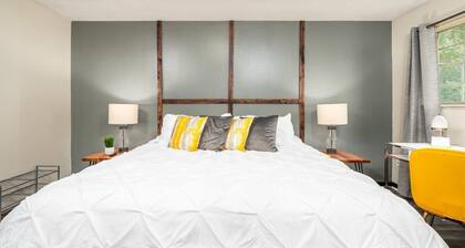 Work Travel• KingBed• P&G• Kitchen• W/D• Pets•WiFi