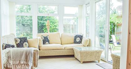 2 Schlafzimmer Unterkunft in Ferryside