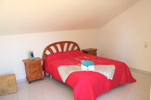 5 bedrooms, free WiFi, bed sheets