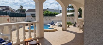 "Marianna"@MARISOL: 310m to the beach, private pool, A/C, WiFi, dog beach.