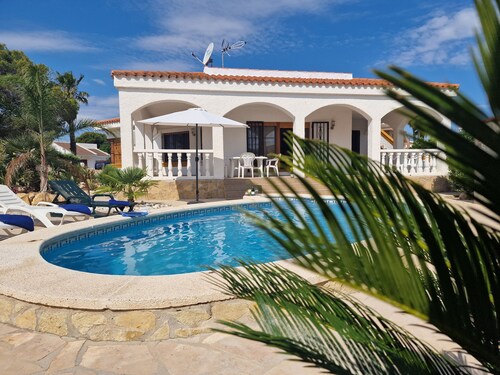 "Marianna“@MARISOL: 310m zum Strand, Privat-Pool, A/C, WiFi, Hundestrand