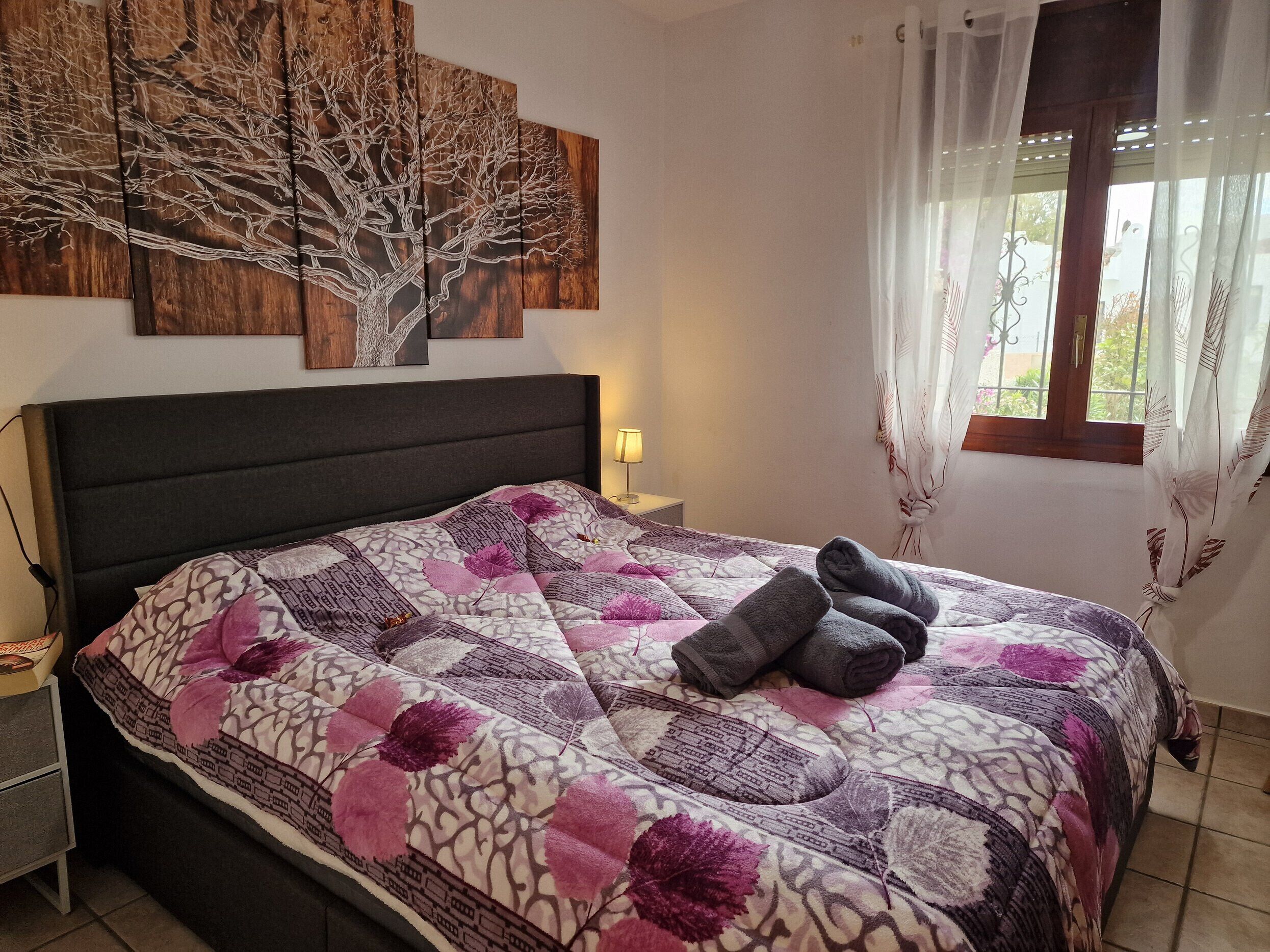 2 slaapkamers, een kluis op de kamer, gratis wifi, beddengoed