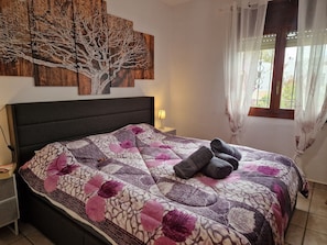 2 chambres, coffres-forts dans les chambres, Wi-Fi gratuit