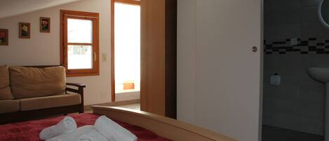 3 chambres, Wi-Fi gratuit, draps fournis