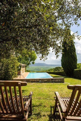 Traumblick in die Toskana vom Landhaus mit Pool auf Hügel zw. Siena u. Florenz