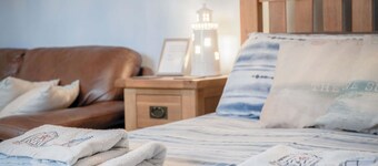 Primrose - 1 Bedroom Cottage - Llanteg