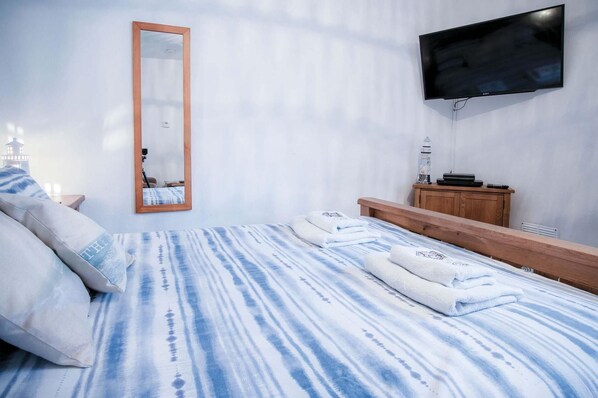 1 habitación, wifi y ropa de cama