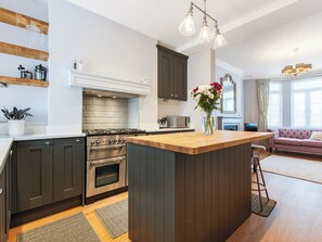 Dishwasher - 4 bedroom accommodation in Broadstairs (Broadstairs)