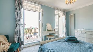 4 bedrooms, free WiFi, bed sheets