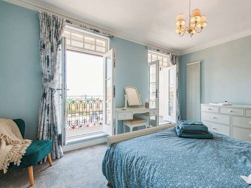 4 bedroom accommodation in Broadstairs