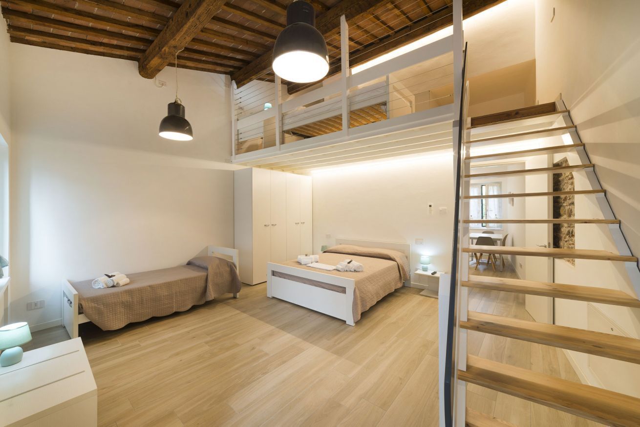 2 bedrooms, desk, iron/ironing board, WiFi