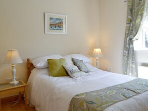 3 bedrooms, travel crib, free WiFi, bed sheets - 3 bedroom accommodation in Lockerbie, near Moffat (Lockerbie, near Moffat)