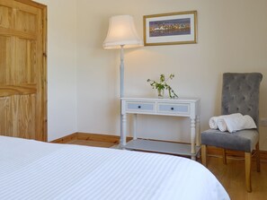 3 Schlafzimmer, Reisekinderbett, kostenloses WLAN, Bettwäsche