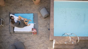 ์ผ๊ด์ ํ
๋ผ์ค