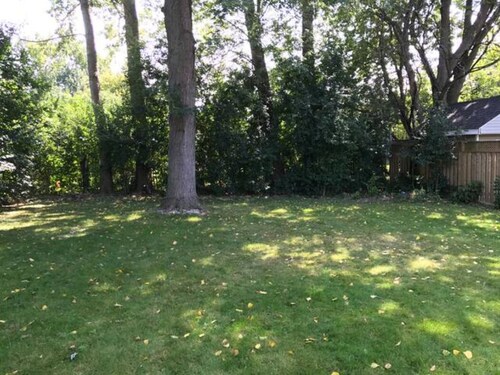 Entire Two Bedrooms Apartment for Toronto Visitor