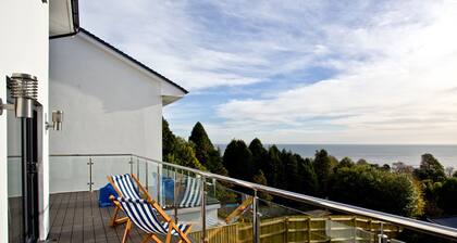 A spacious, three bedroom house with sea views and a sunny balcony.
