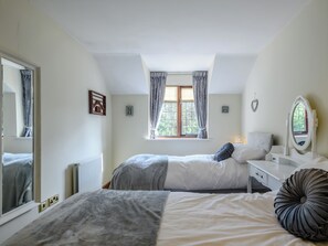 4 bedrooms, free WiFi, bed sheets