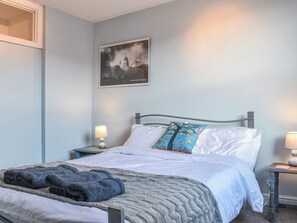 3 bedrooms, free WiFi, bed sheets