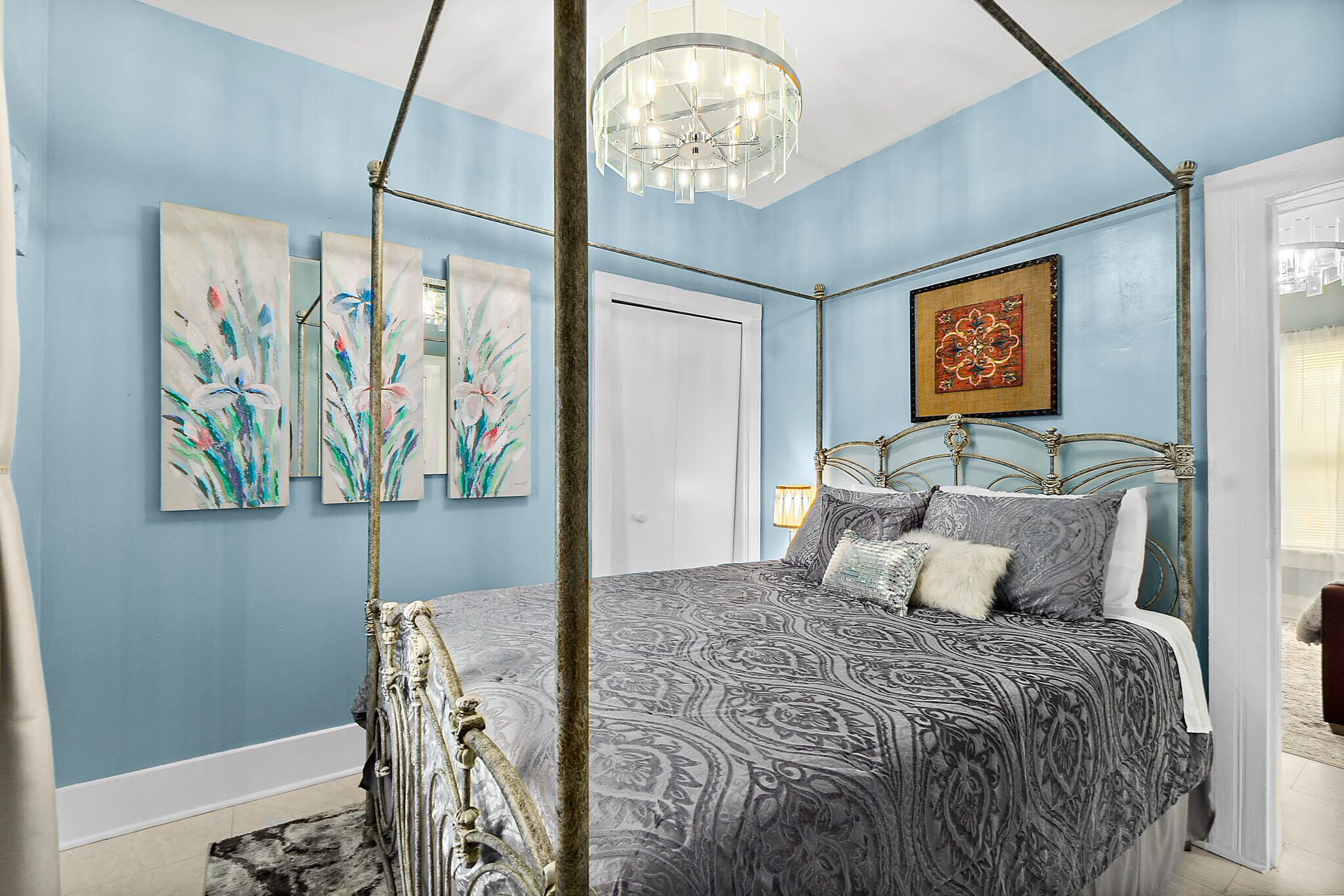 1 camera, Wi-Fi, lenzuola