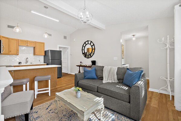 TV, fireplace, offices