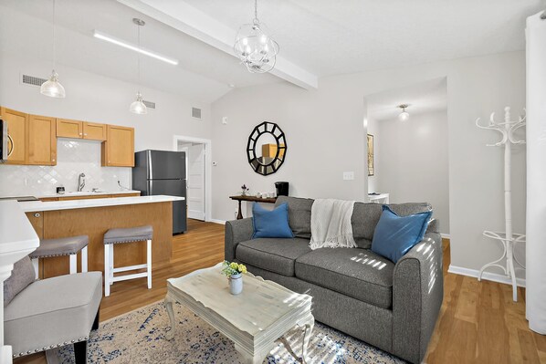 TV, fireplace, offices