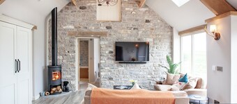 2 bedroom accommodation in Southwood, near Glastonbury