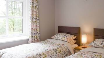 2 bedrooms, free WiFi, bed sheets