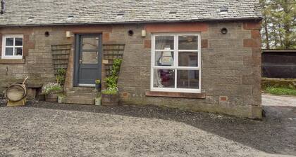 2 bedroom accommodation in Campsie Fells nr Fintry