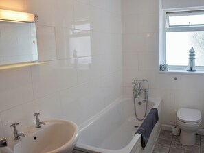 Towels - 3 bedroom accommodation in Embleton (Embleton)