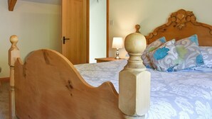Unclassified image, 4 of 27, button - 3 bedroom accommodation in Newby Bridge, near Windermere (Newby Bridge, near Windermere)