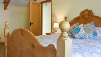 3 bedrooms, free WiFi, bed sheets