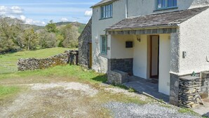 Unclassified image, 2 of 27, button - 3 bedroom accommodation in Newby Bridge, near Windermere (Newby Bridge, near Windermere)