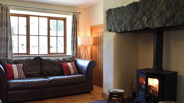 Unclassified image, 1 of 27, button - 3 bedroom accommodation in Newby Bridge, near Windermere (Newby Bridge, near Windermere)