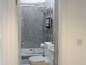 Brusehoved med spredningseffekt, håndklæder