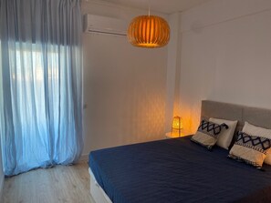 2 bedrooms, iron/ironing board, free WiFi, bed sheets - Sweet Apart T1 - Free Wifi - 4pax c/ Varanda - 150m da Praia (Vila Real de Santo António)