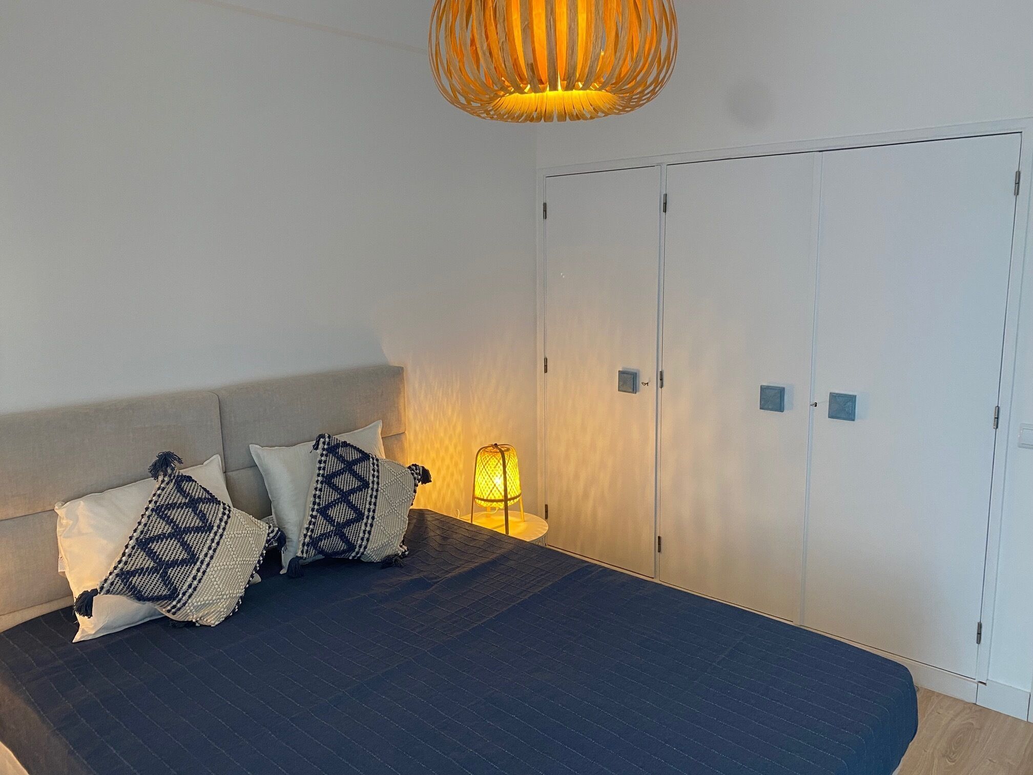 2 makuuhuonetta, silitysrauta/-lauta, ilmainen Wi-Fi, vuodevaatteet