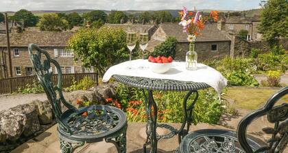 2 bedroom accommodation in Grassington