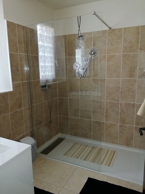 Bañera y secador de pelo