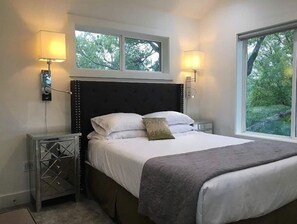 4 bedrooms, iron/ironing board, free WiFi, bed sheets - Polar Express (Austin)