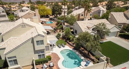 SPLASH into FUN!! HTD POOL FIre Pit, BBQ, PET OK 10 Min to Strip