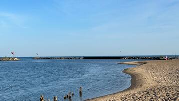Beach nearby, beach towels