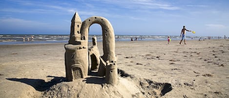 In StrandnĂ€he, StrandtĂŒcher