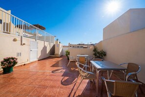 屋外ダイニングエリア