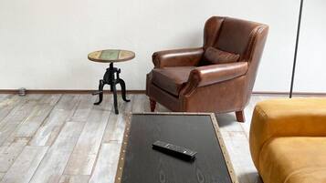 Fernseher, Stereoanlage