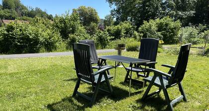 Fewo mit Balkon Direkt am Wald und Wanderweg, DG, Ruhe Pur, 2-4 Pers , Wlan Grat