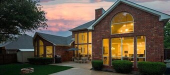 Captivating 6BR/3B Home with Pool & Fire Pit