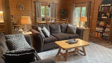 Smart TV, fireplace, DVD player, computer